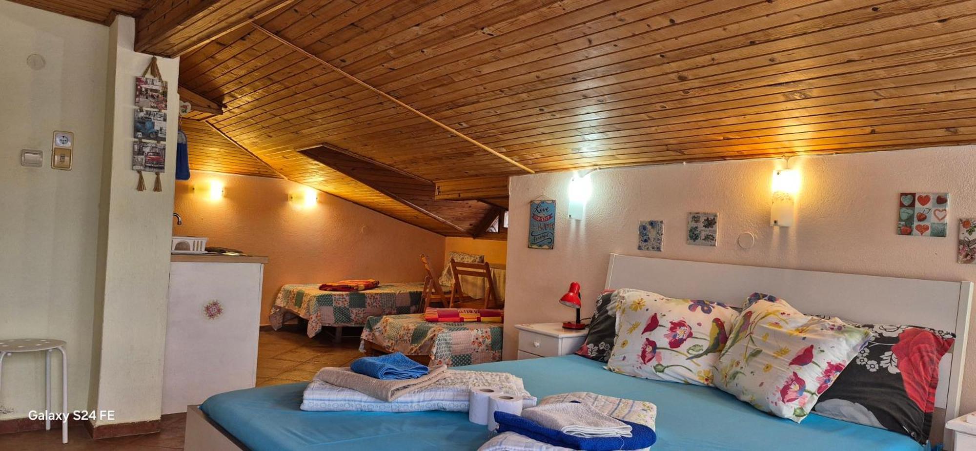 Guest House Fanny Sinemoretz Rom bilde